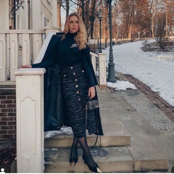 ZARA Black Tweed Textured Gold Buttons Skirt - Picture 6 of 11